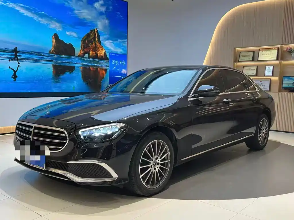 Mercedes-Benz E-Class 2022 — фото 1