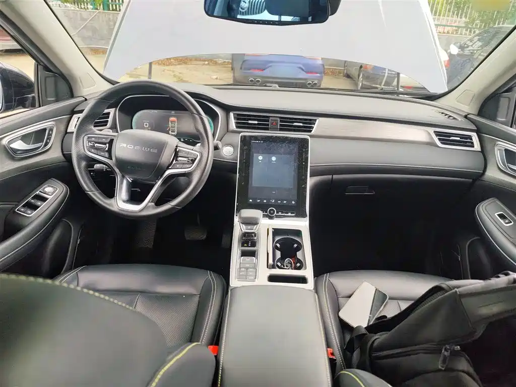 Roewe RX5 New Energy 2021 — фото 10