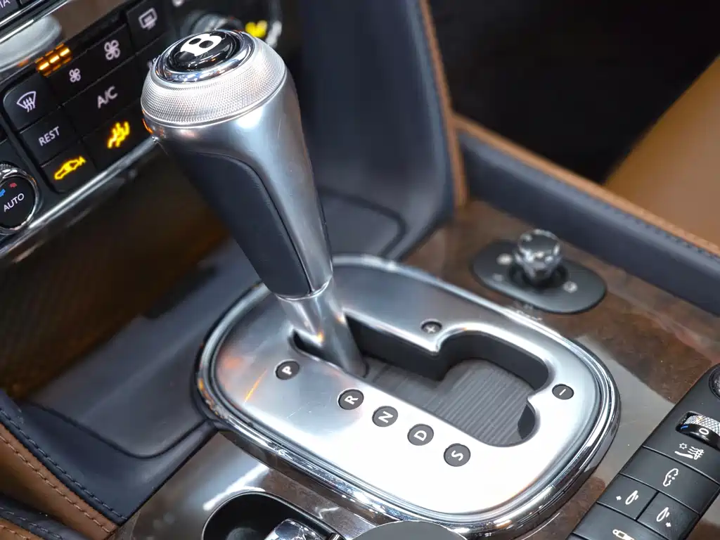 Bentley Continental 2013 — фото 13