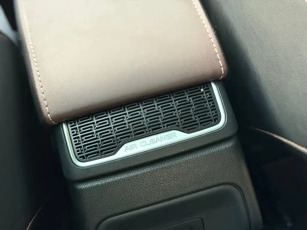 Geely Emgrand GS 2018 — фото 19