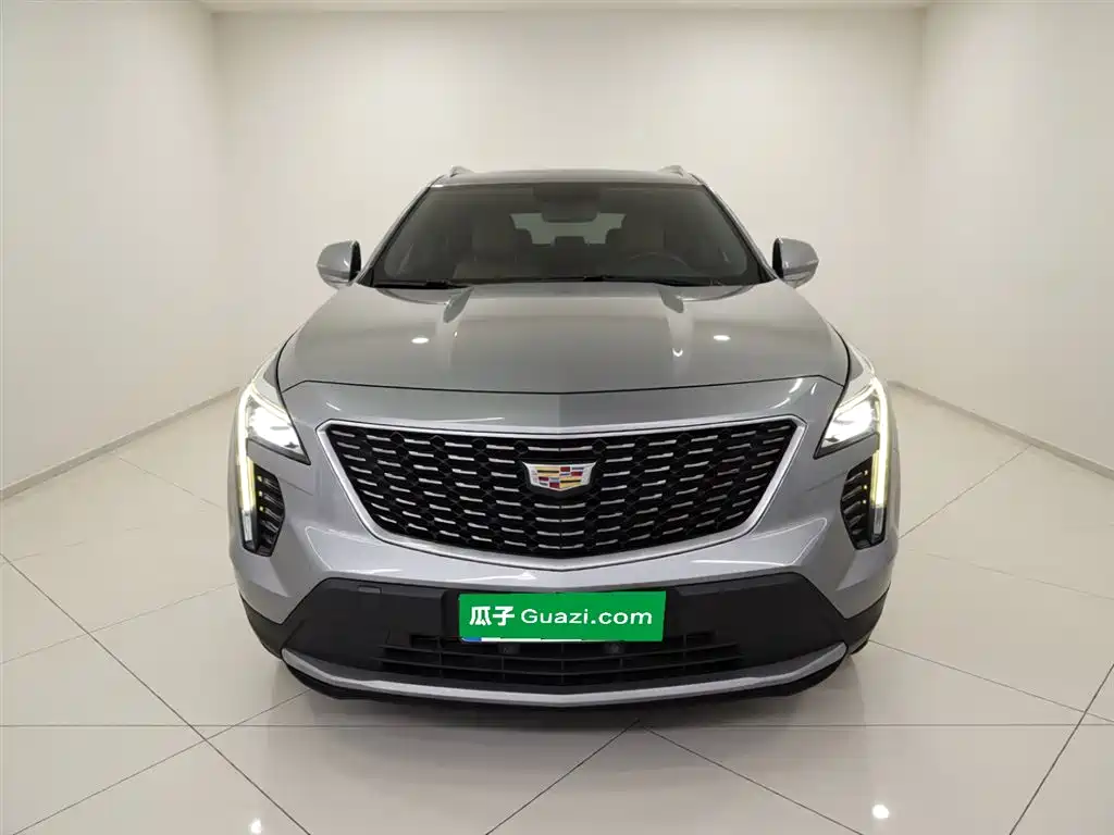 Cadillac XT4 2023 — фото 3