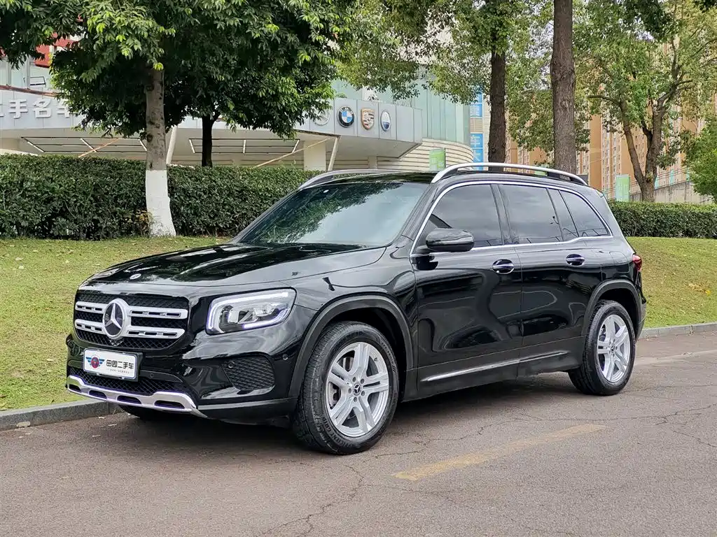 Mercedes-Benz GLB 2023