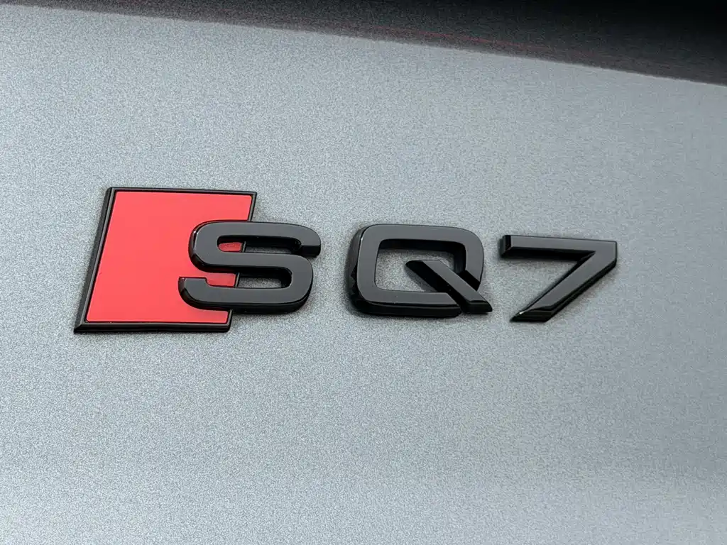 Audi SQ7 2024 — фото 26