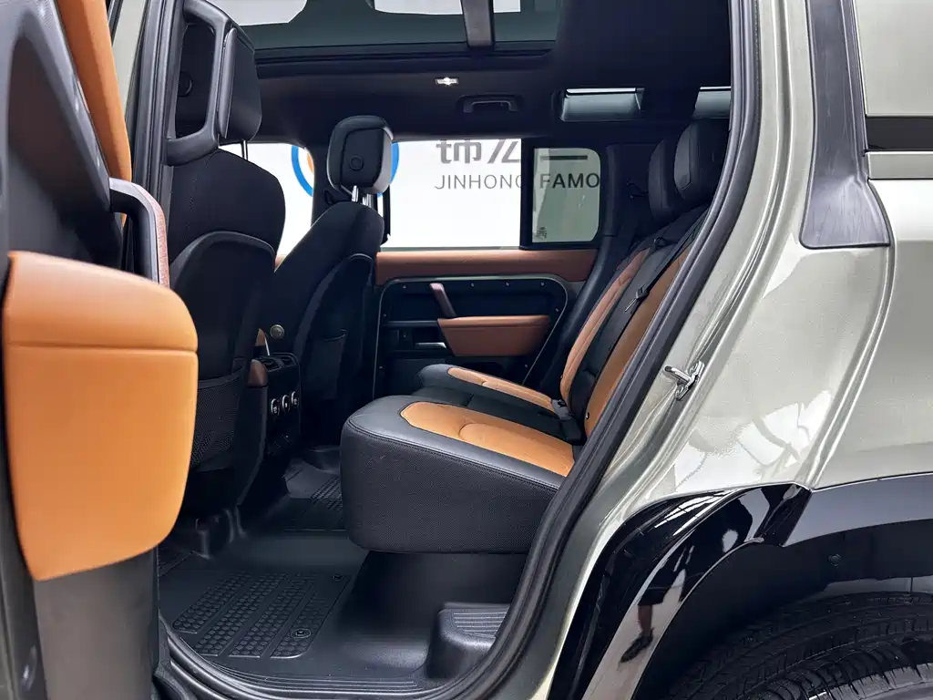 Land Rover Defender 2022 — фото 14