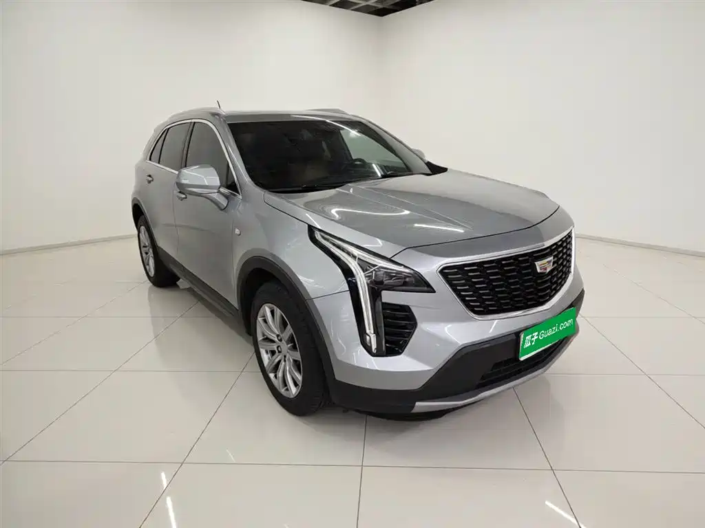 Cadillac XT4 2023 — фото 4