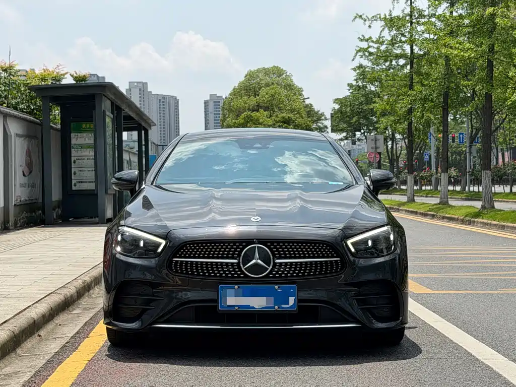 Mercedes-Benz E-Class 2022