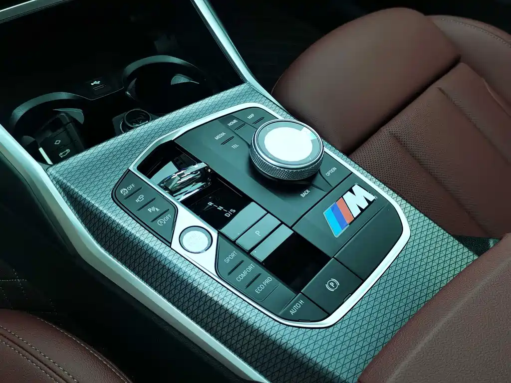 BMW 4 Series 2025 — фото 16