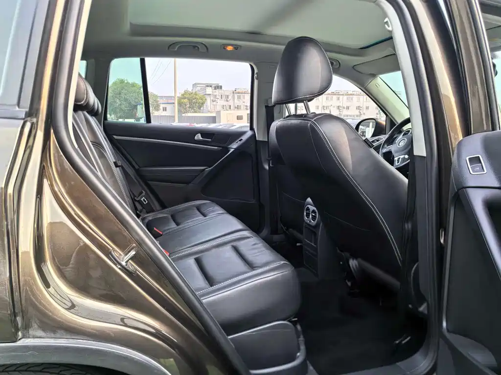 Volkswagen Tiguan 2018 — фото 13