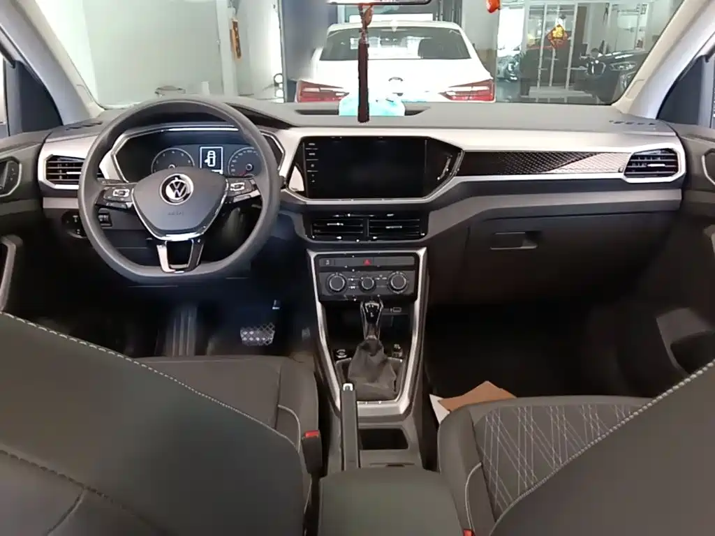 Volkswagen T-Cross 2021 — фото 10