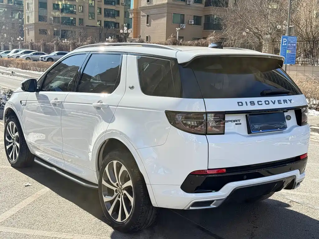 Land Rover Discovery Sport 2022 — фото 12