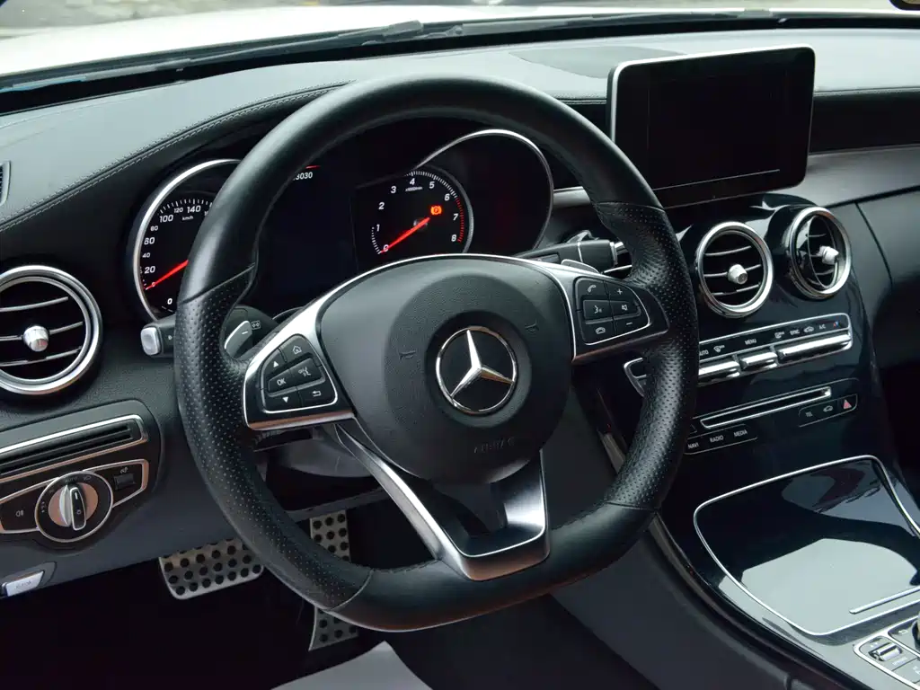 Mercedes-Benz C-Class 2018 — фото 10