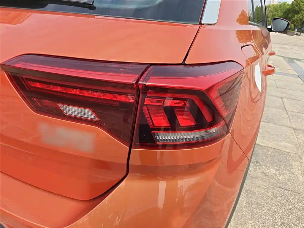 Volkswagen T-Roc 2019 — фото 24