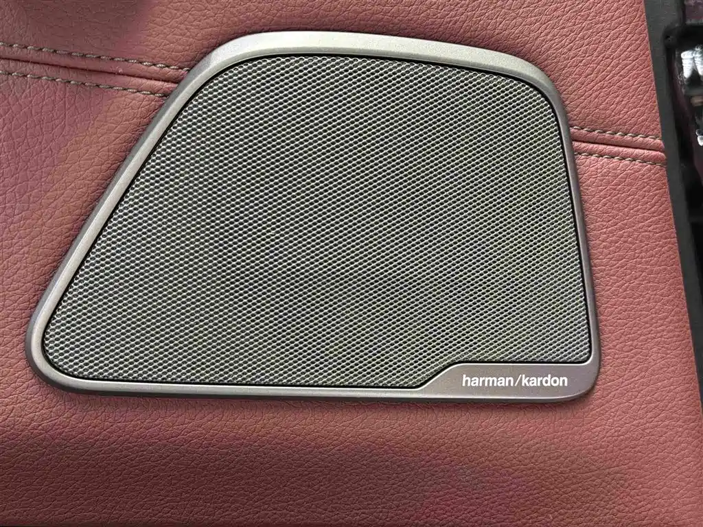 BMW 5 Series 2020 — фото 10