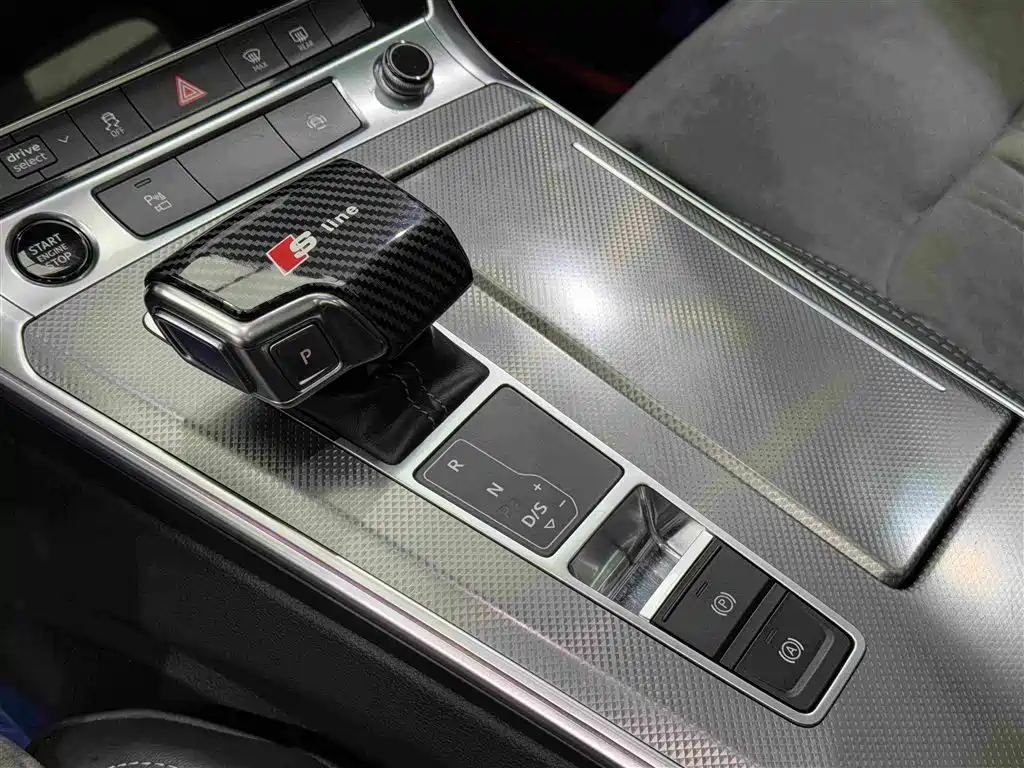 Audi A6L 2021 — фото 12