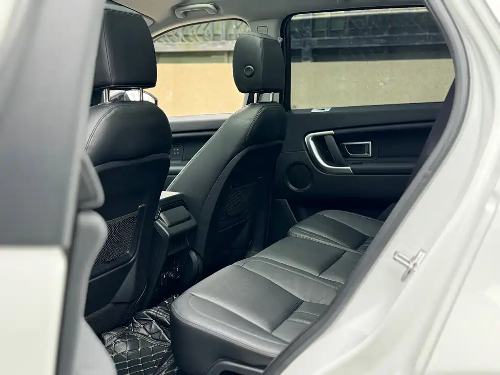 Land Rover Discovery Sport 2017 — фото 15