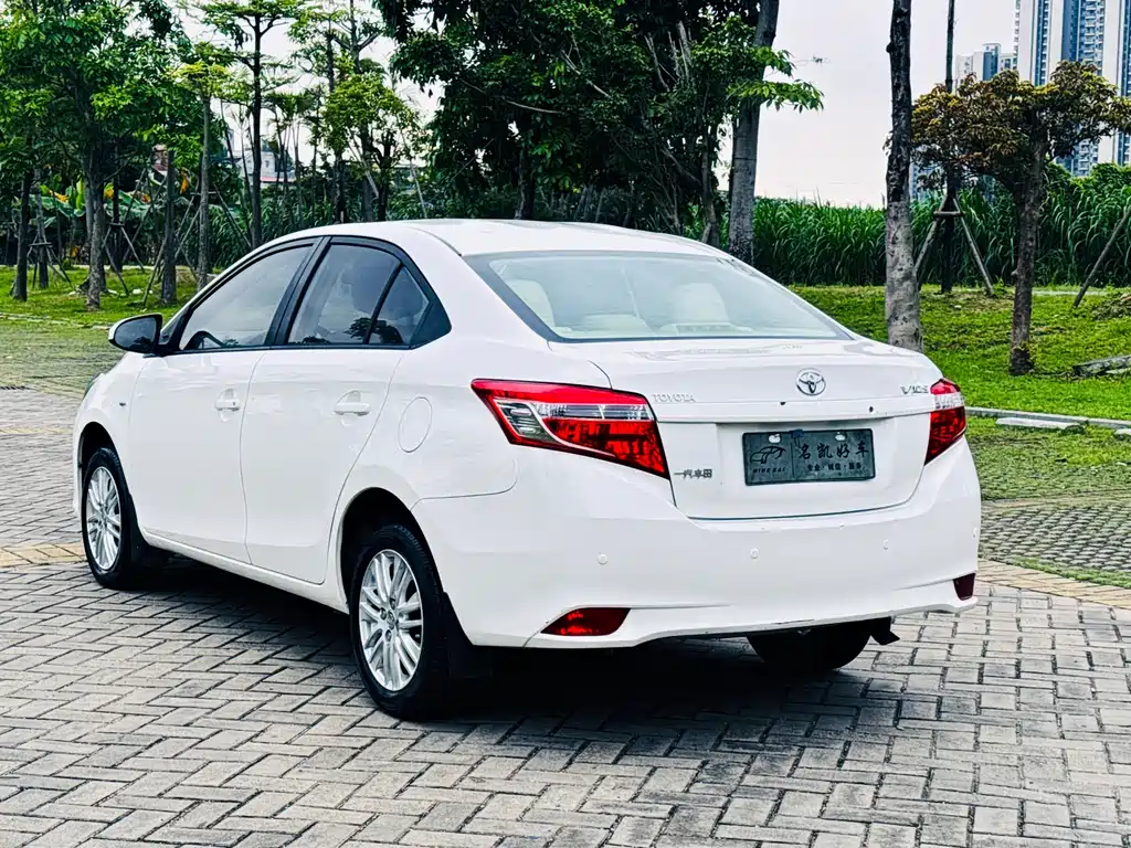 Toyota Vios 2016 — фото 6