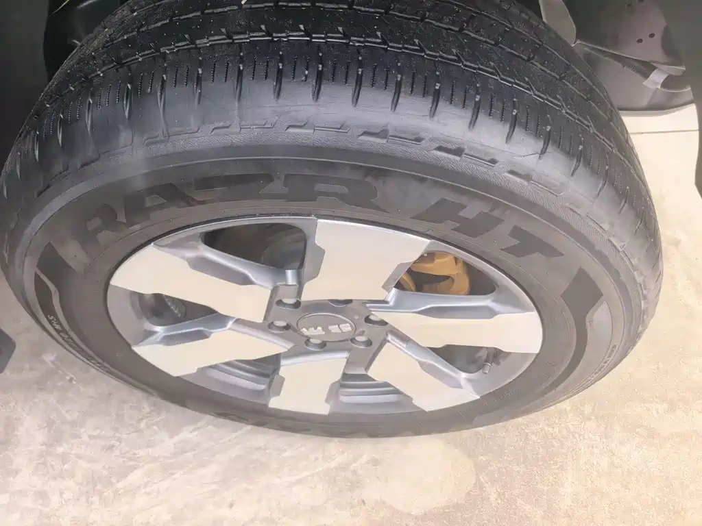 BAIC BJ40 Extended Range 2025 — фото 15