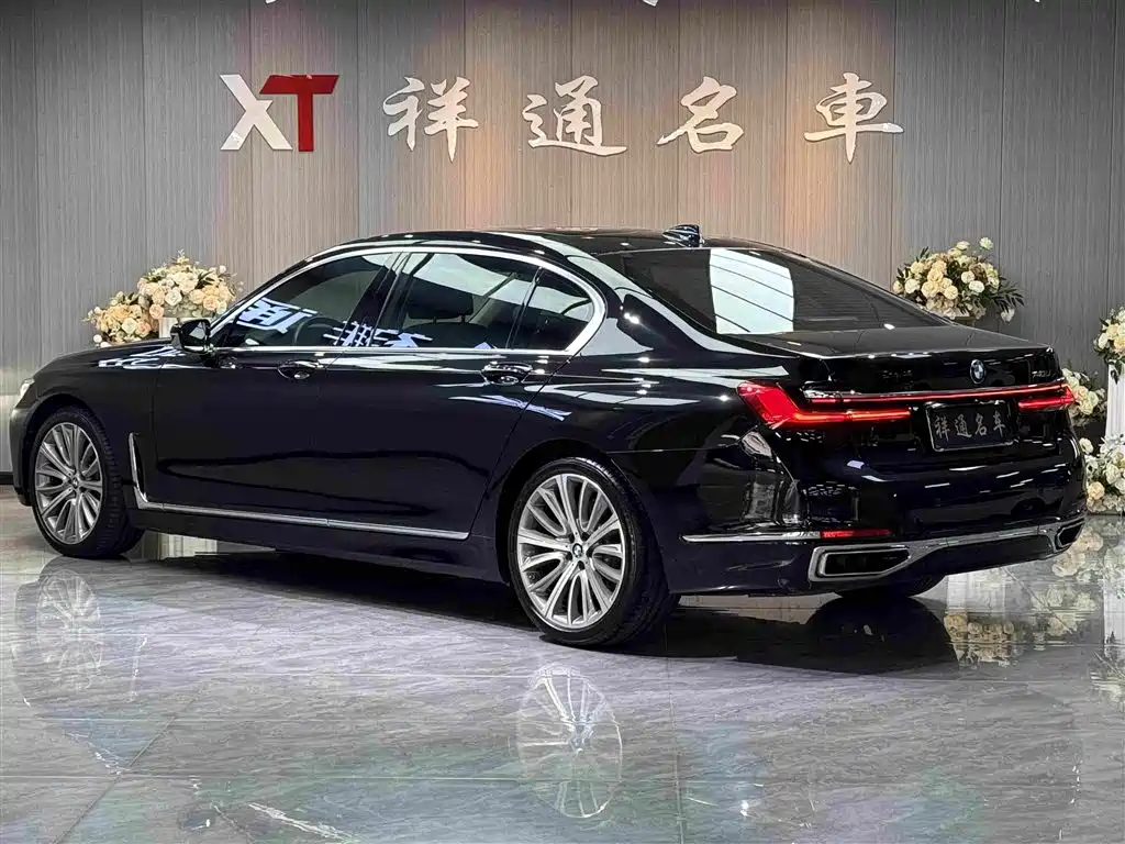 BMW 7 Series 2019 — фото 23