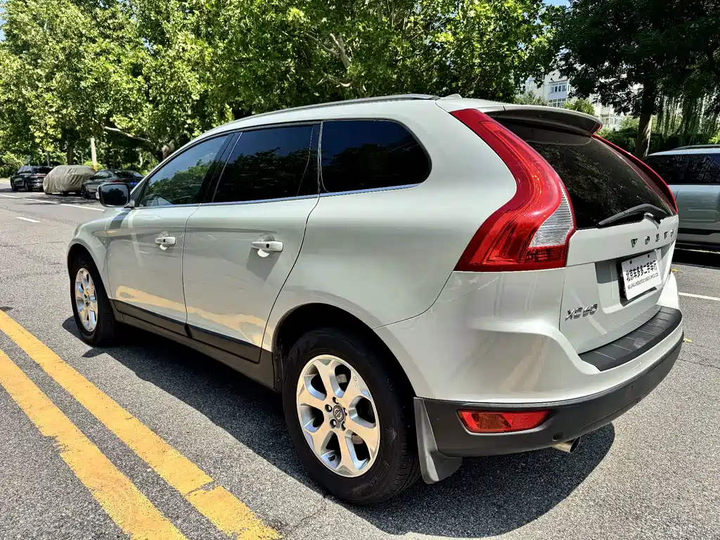 Volvo XC60 2013 — фото 6