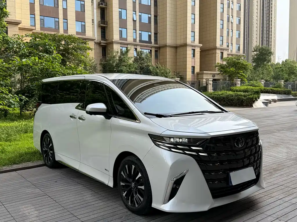 Toyota Alphard 2023 — фото 4