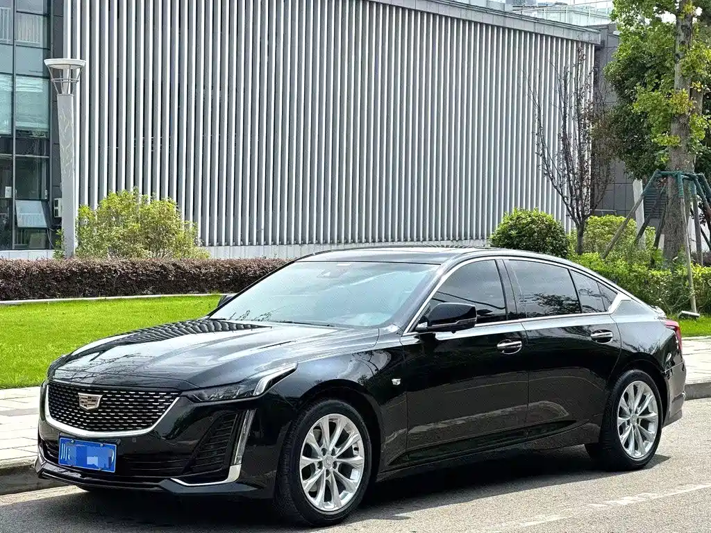 Cadillac CT5 2023 — фото 1
