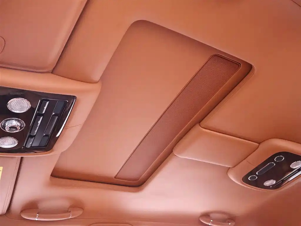 Bentley Flying Spur 2016 — фото 17