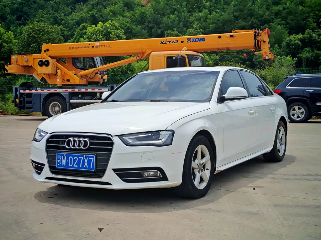 Audi A4L 2016