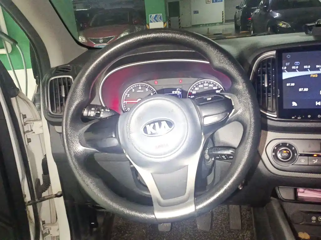 Kia KX3 2016 — фото 6