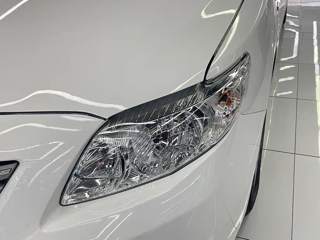 Toyota Corolla 2010 — фото 28