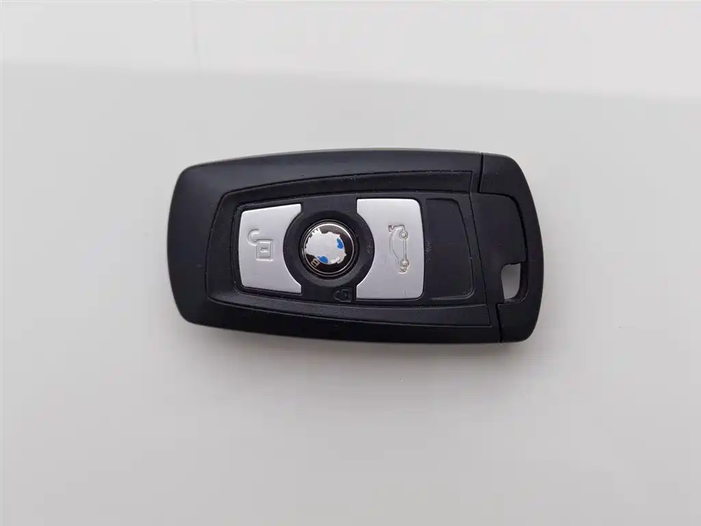 BMW 3 Series 2015 — фото 19