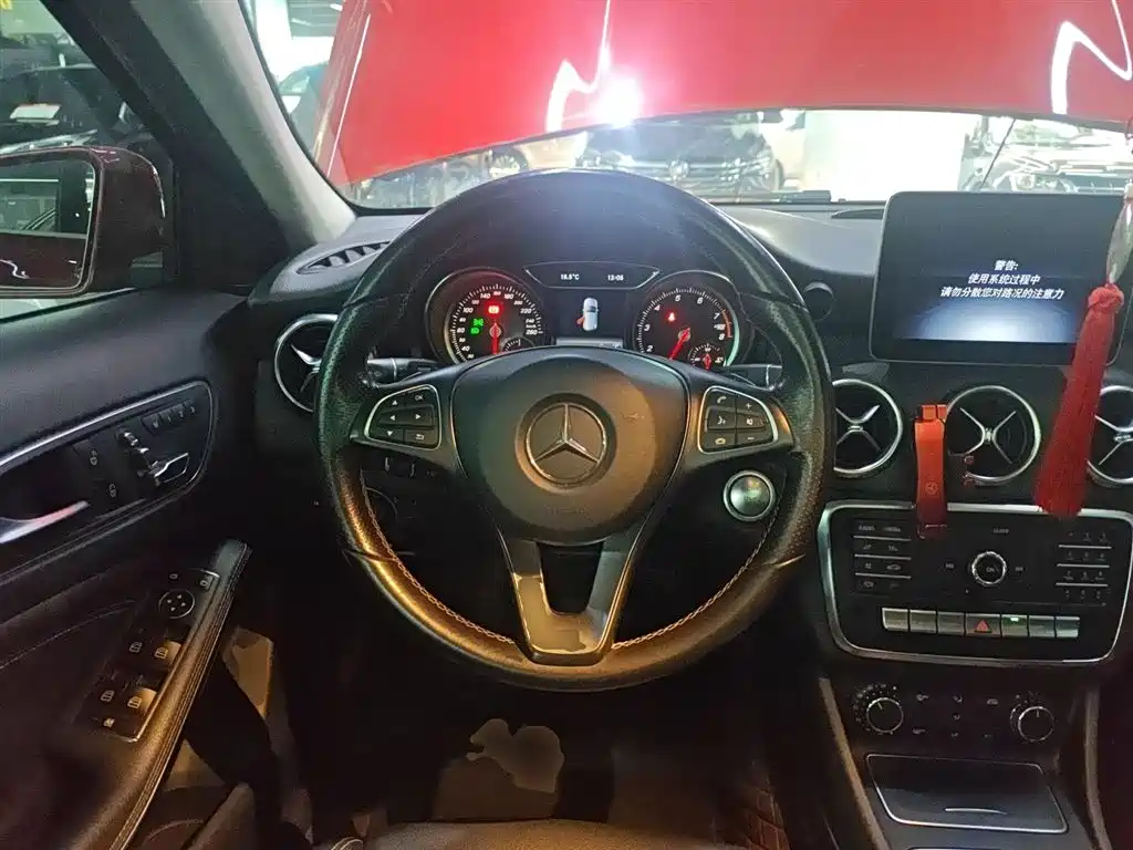 Mercedes-Benz GLA 2018 — фото 7