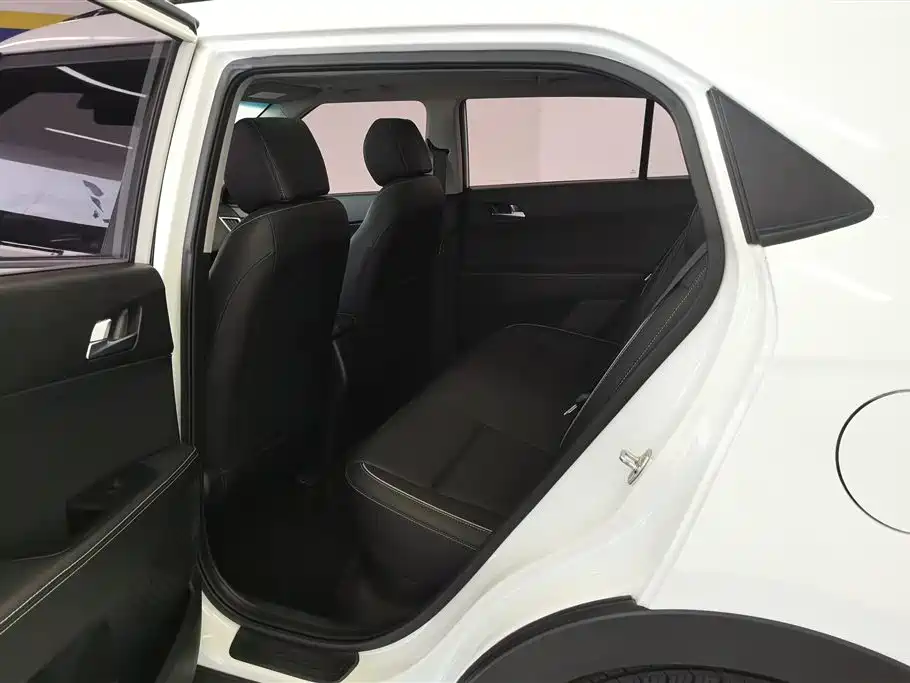 Hyundai ix25 2018 — фото 11