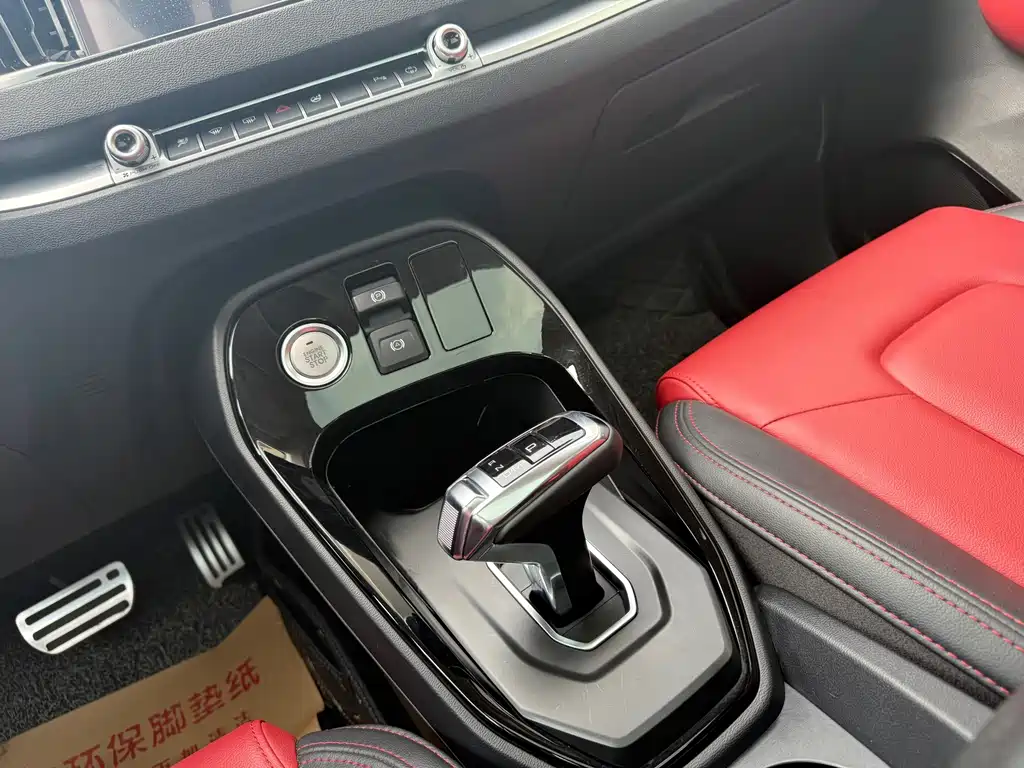 Haval H2s 2018 — фото 18