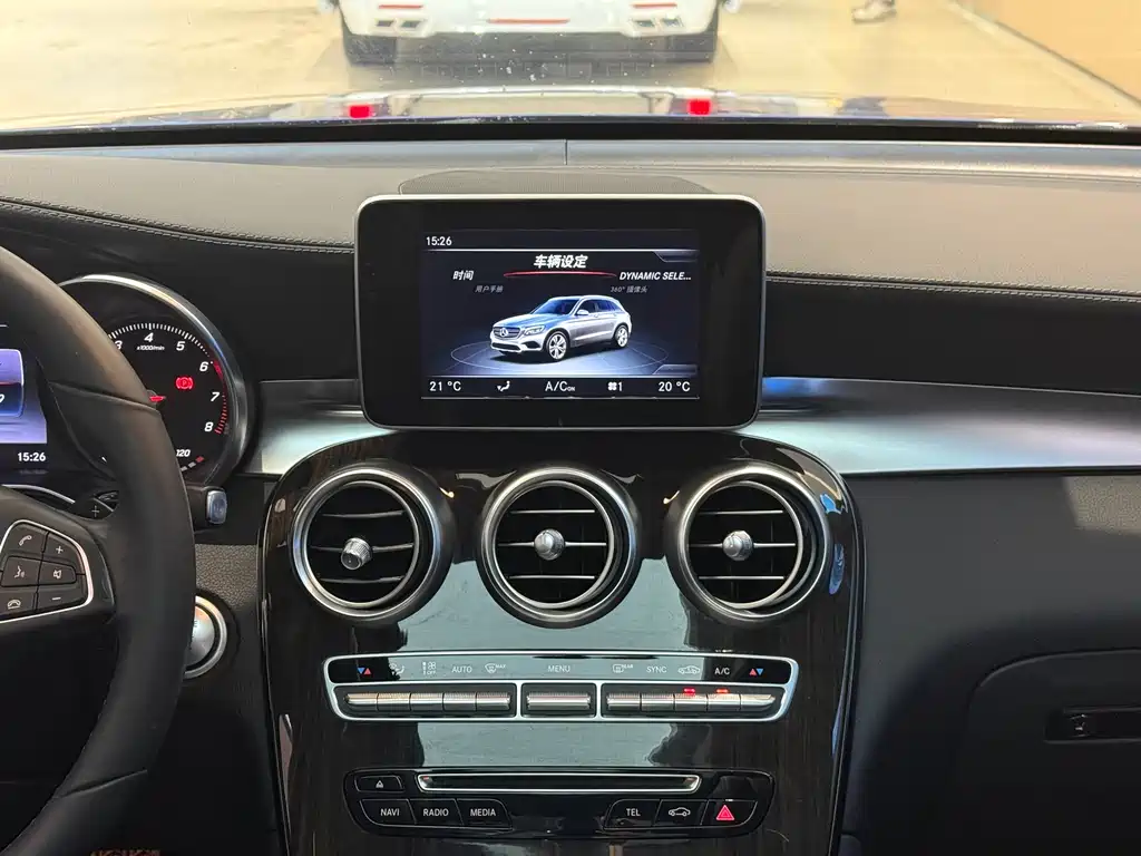 Mercedes-Benz GLC 2016 — фото 10