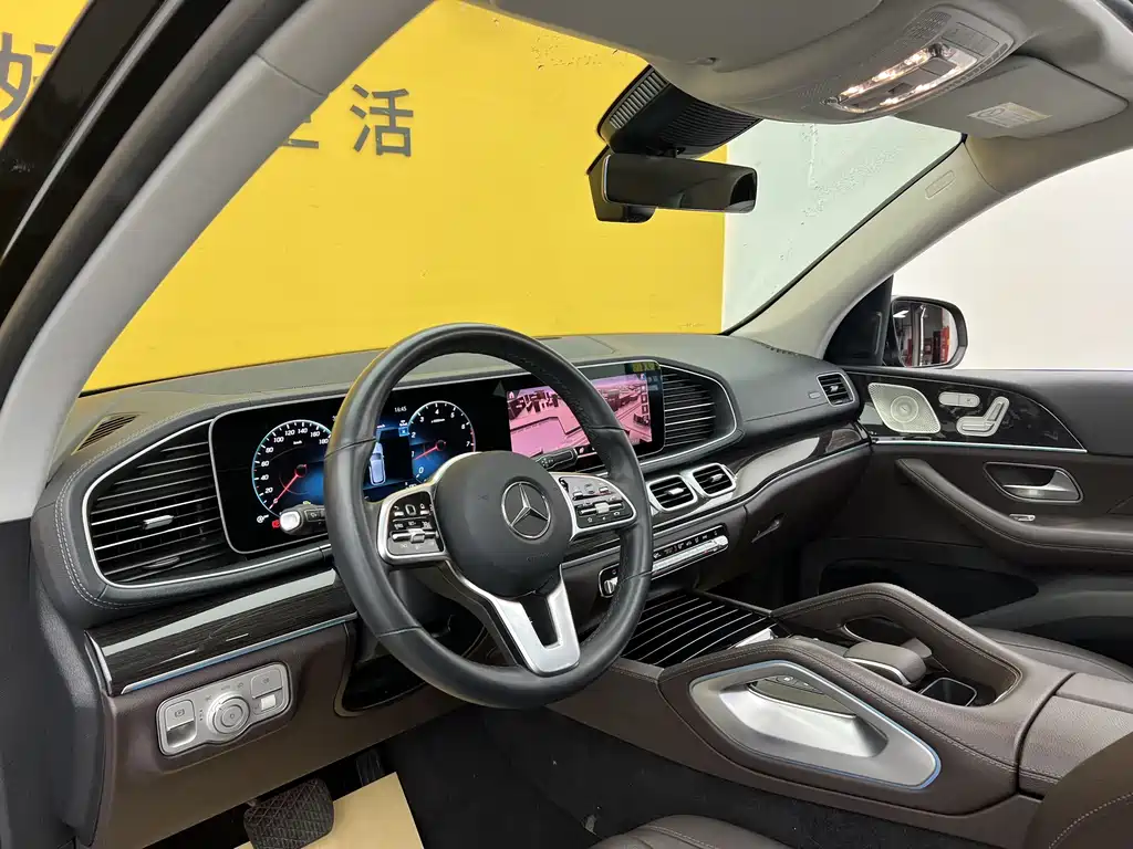 Mercedes-Benz GLE 2023 — фото 4