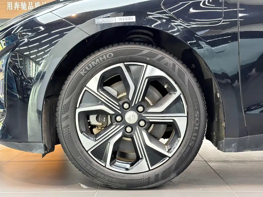 Hongqi E-QM5 2024 — фото 14
