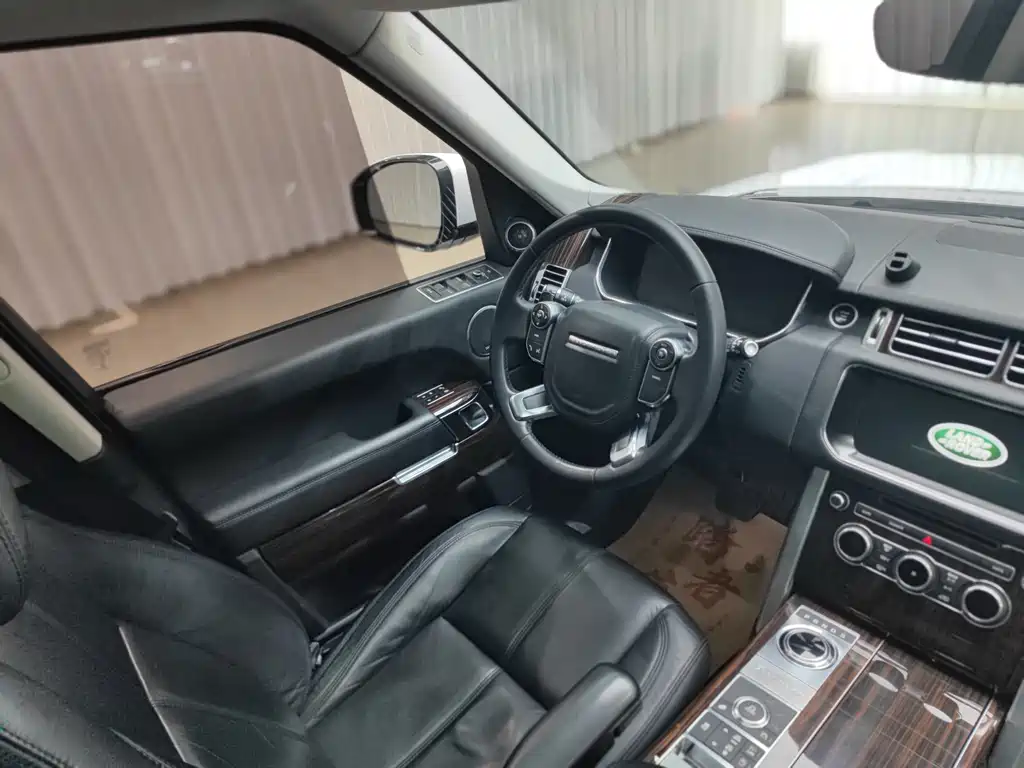 Land Rover Range Rover 2019 — фото 14