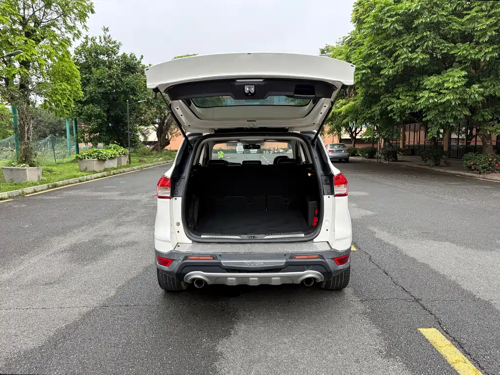 Ford Kuga 2016 — фото 14
