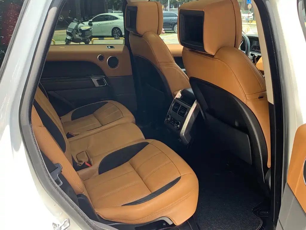 Land Rover Range Rover Sport 2019 — фото 11