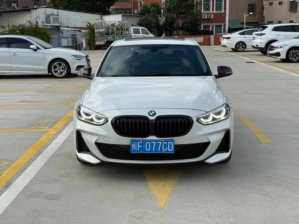 BMW 1 Series 2021
