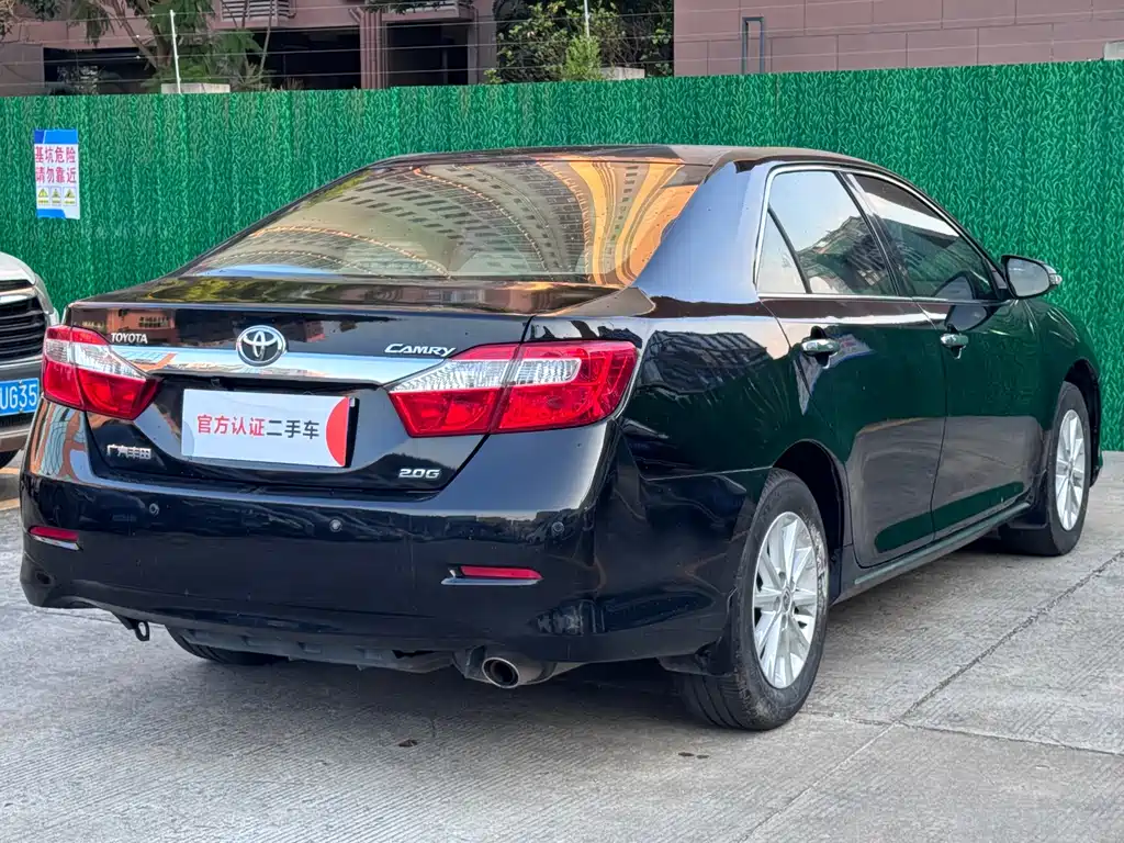Toyota Camry 2013 — фото 9