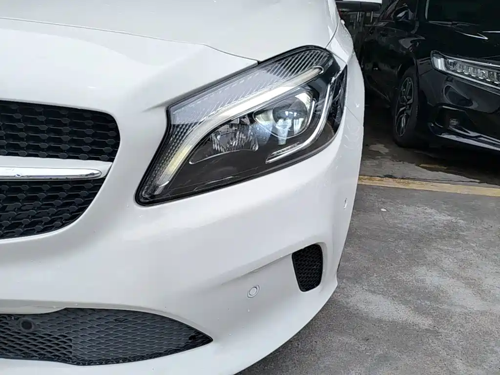Mercedes-Benz A-Class 2017 — фото 24