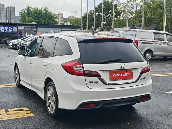 Honda Jade 2015