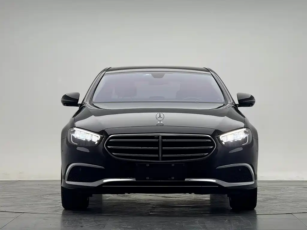 Mercedes-Benz E-Class 2022 — фото 2