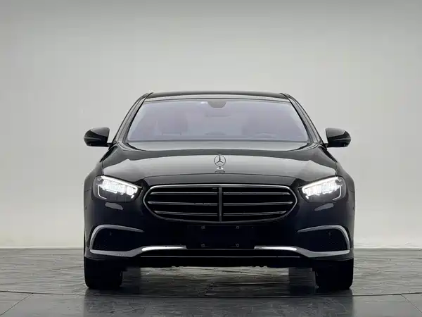 Mercedes-Benz E-Class 2022