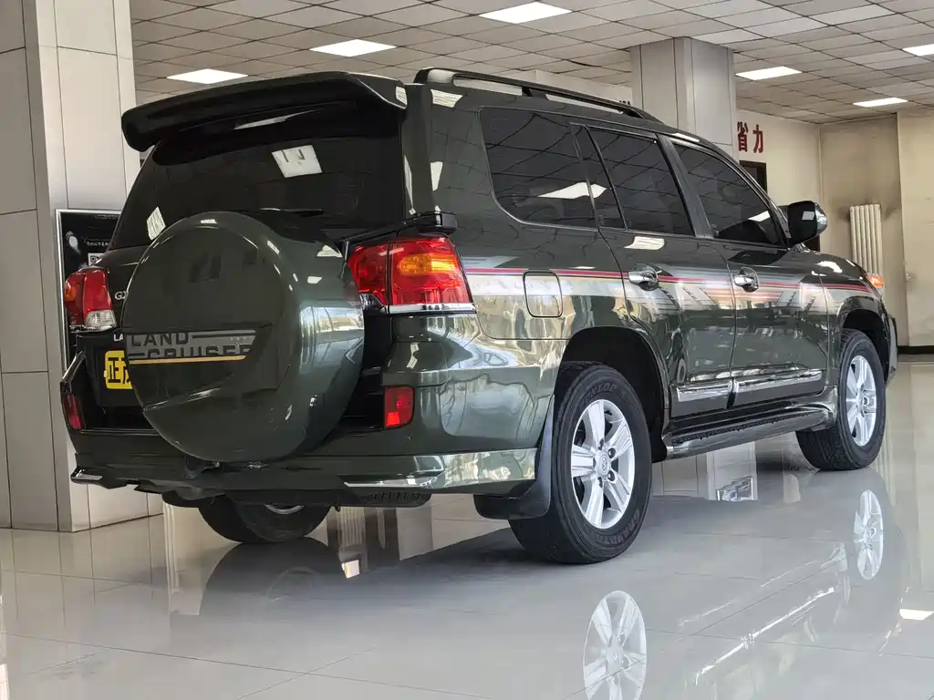 Toyota Land Cruiser 2013 — фото 14