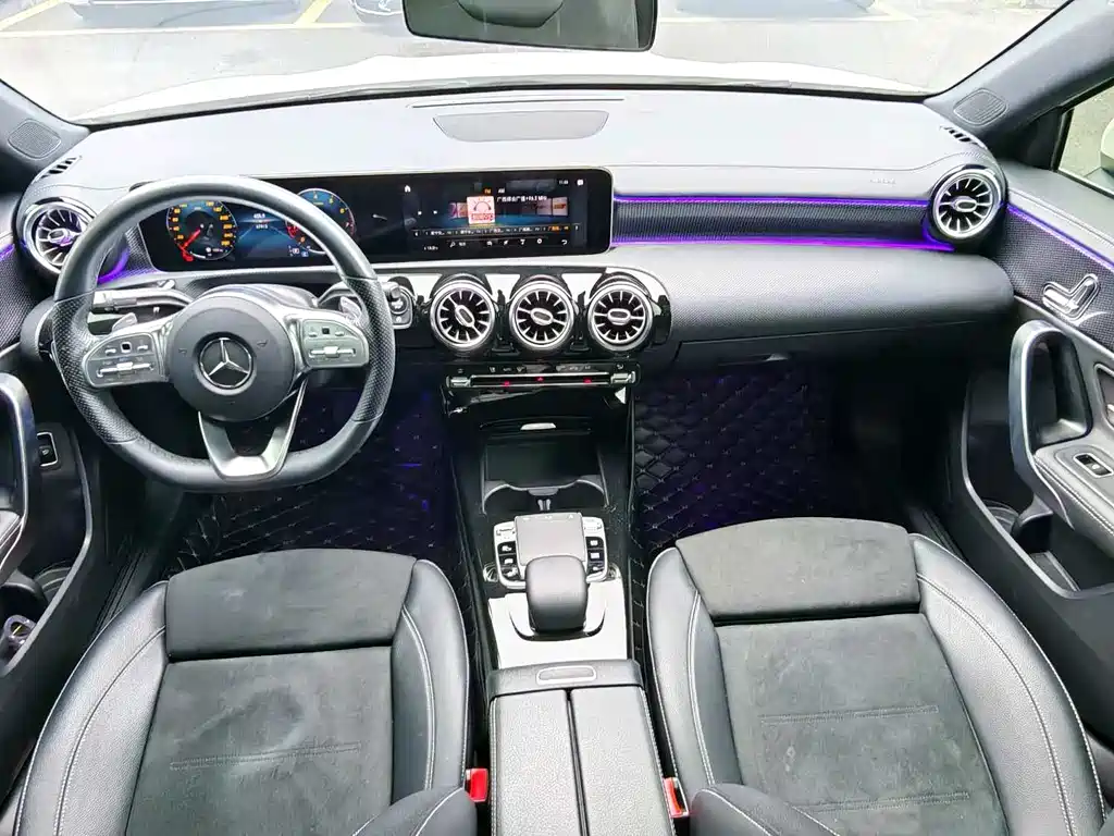 Mercedes-Benz A-Class 2020 — фото 10