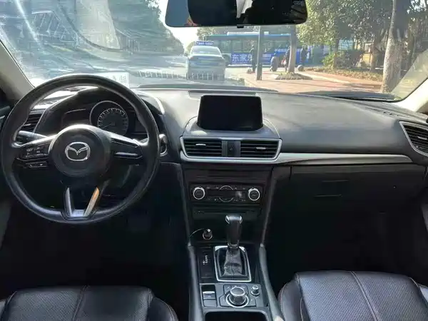 Mazda 3 Axela 2017