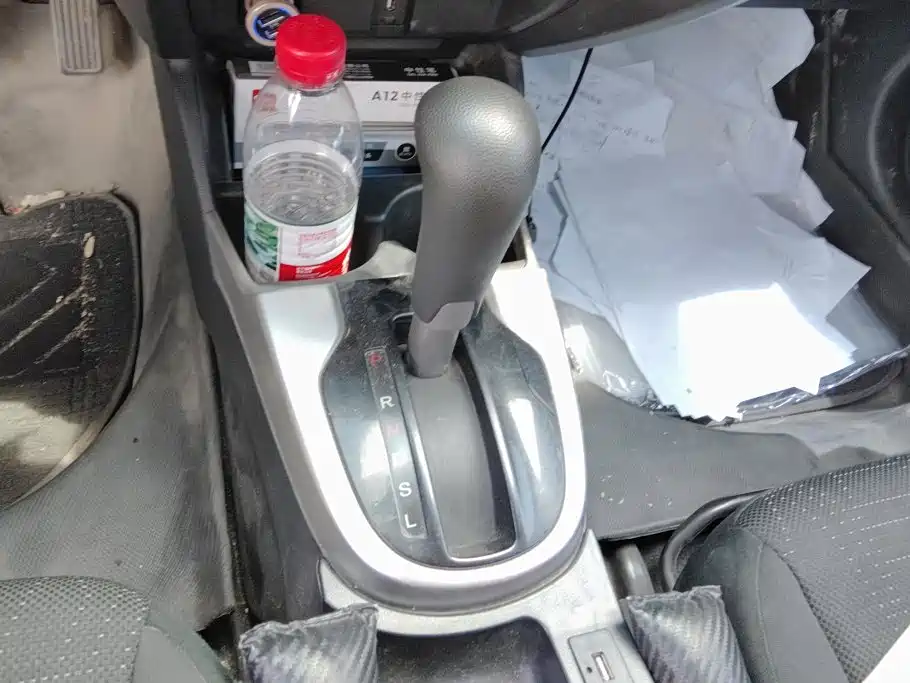 Honda Fit 2015 — фото 16
