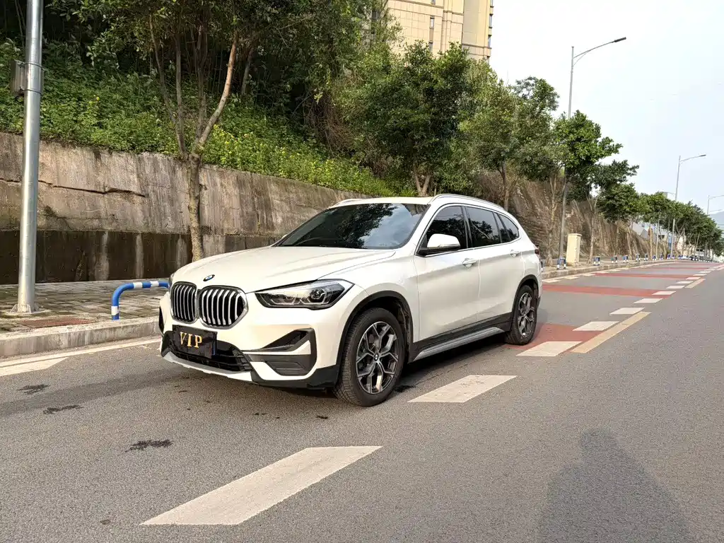 BMW X1 2020 — фото 1